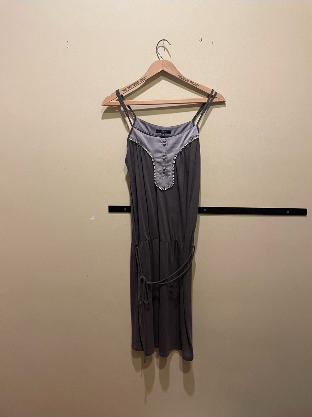 GAP Sleeveless Gray Midi Dress with Light Gray Yoke Size Small